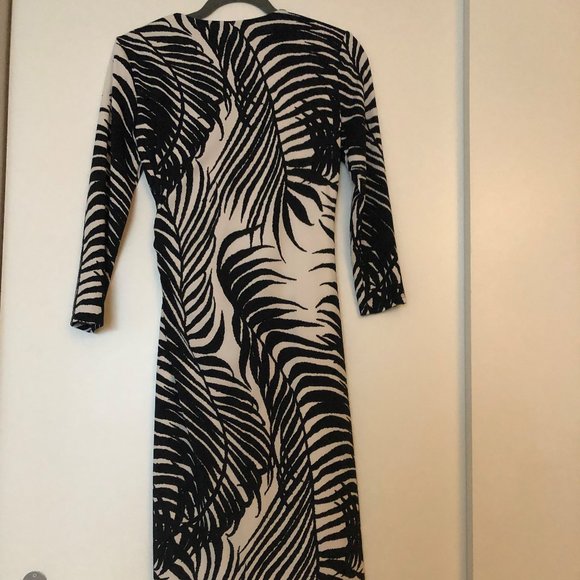 Anne Klein Palm Tree Wrap Dress in Black and White - Picture 3 of 5